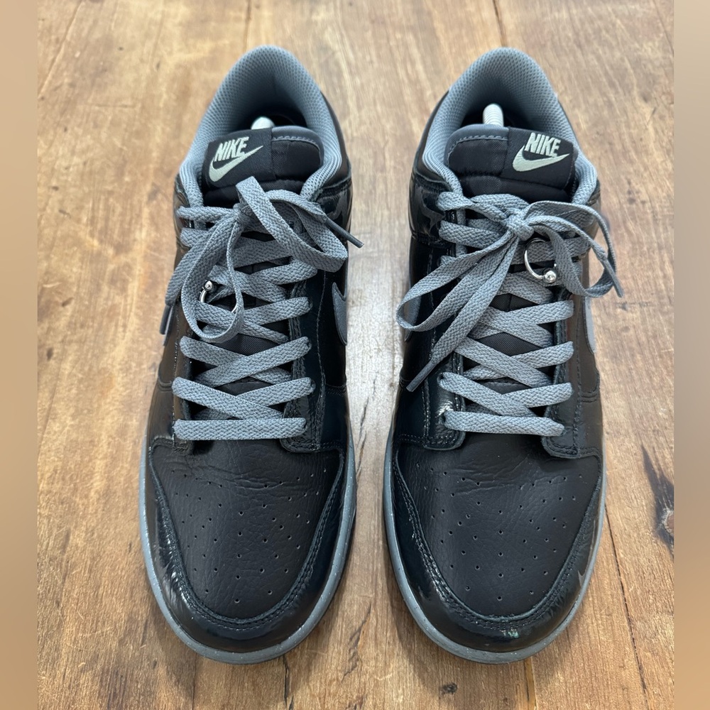 Nike Men's Black and Gray Sneakers